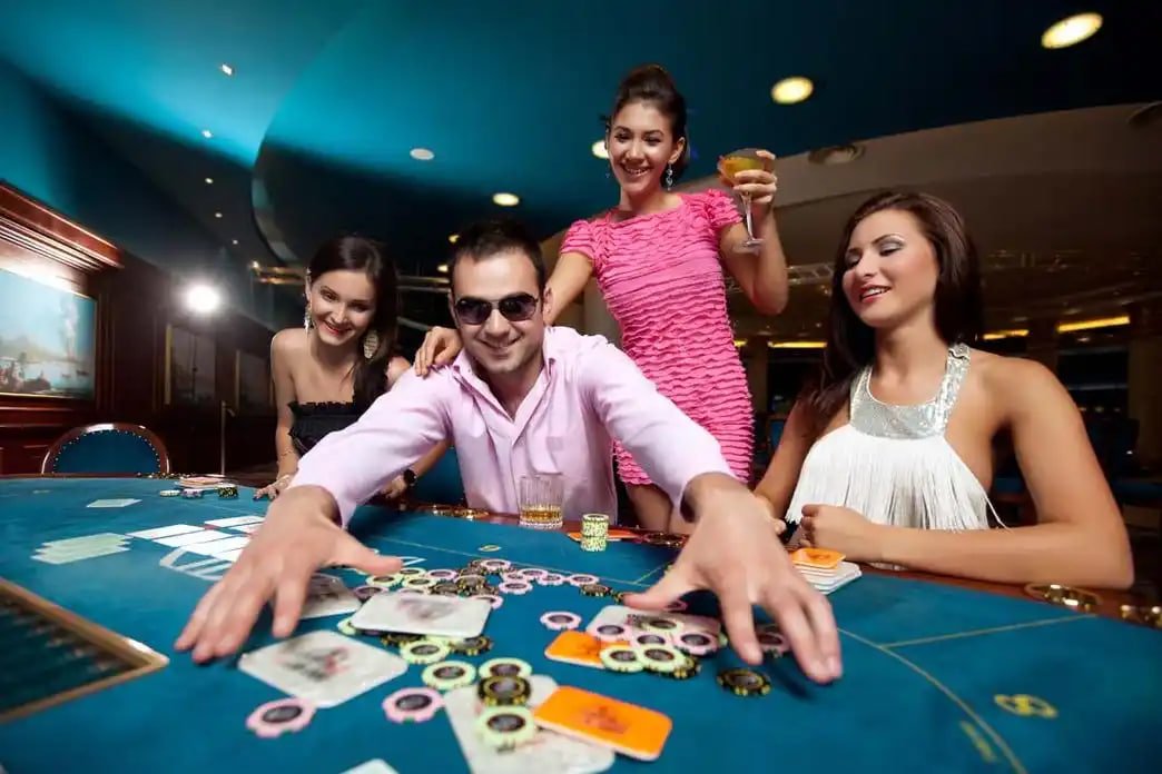 game win Philippines players enjoying online gaming on mobile and desktop
